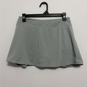 Icyzone Women’s Size S Sage Green Athletic Skort Built-In Shorts (A387)✨